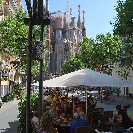 Gaudi Apartments Barcellona Esterno foto